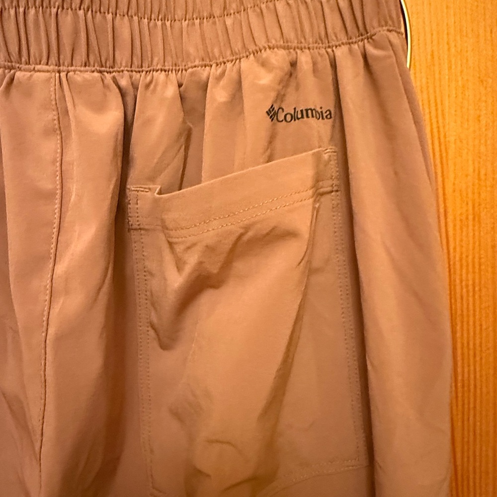 Columbia Women's Boundless Beauty™ Wide Capris II Mauve - Picture 4 of 10